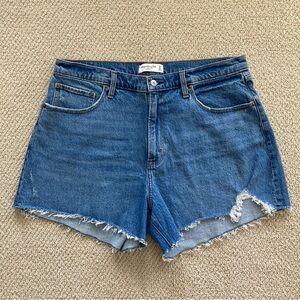 Abercrombie & Fitch The High Rise Mom Short 4” Curve Love Size 16 Blue Jean VEUC
